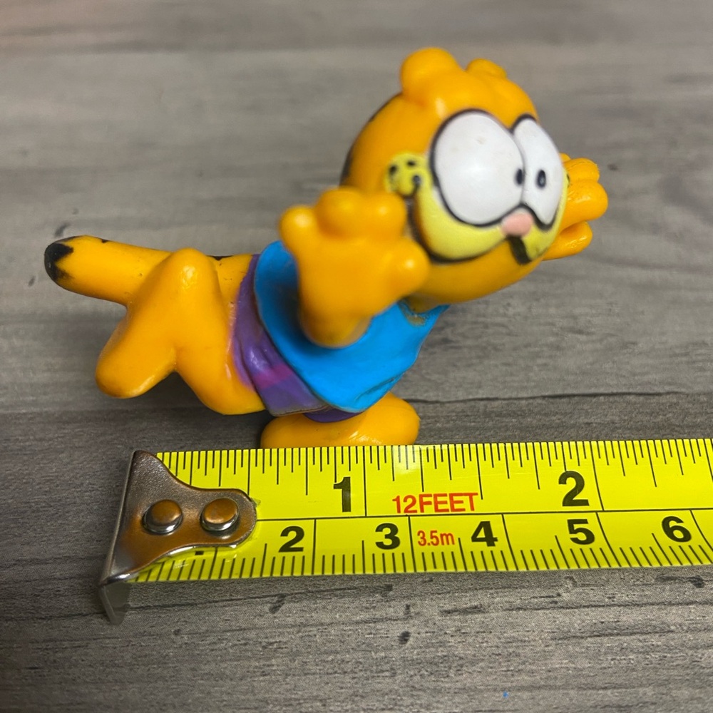 VINTAGE GARFIELD FIGURE FIGURINE TOY 1978 1981‎ VINYL 2" COLLECTIBLE UNITED FEAT - Picture 8 of 9